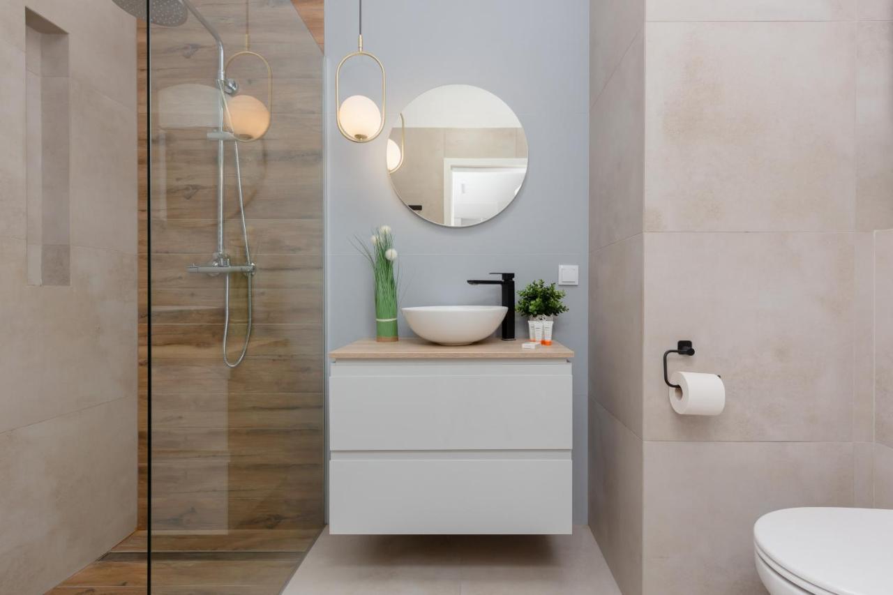 Modern Apartment With Balcony Warsaw Mokotow Aignera By Noclegi Renters Bagian luar foto
