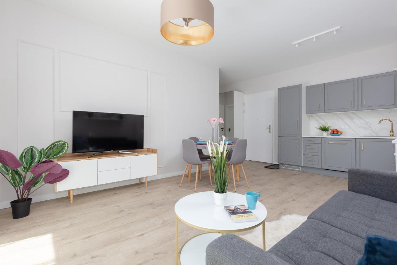 Modern Apartment With Balcony Warsaw Mokotow Aignera By Noclegi Renters Bagian luar foto